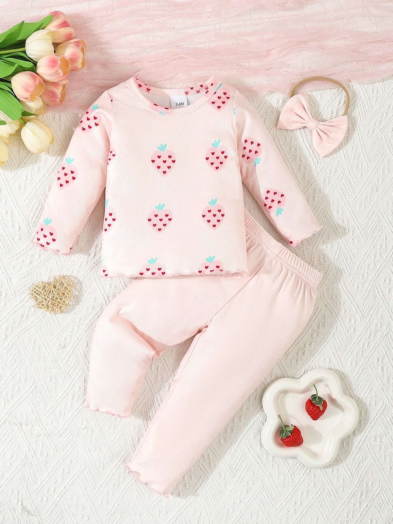 3-Piece Baby Outfit Set – Long Sleeve Bodysuit, Pants, and Hat
